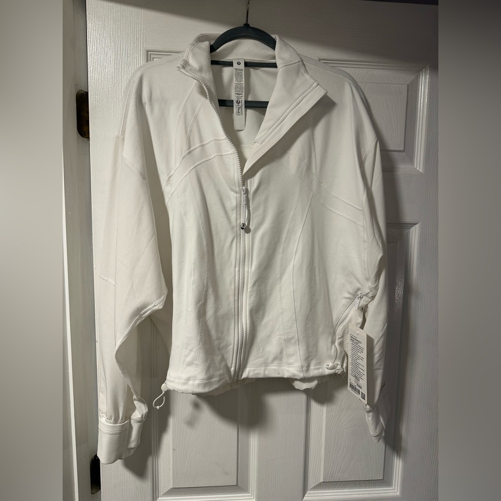 Women’s Size 8 Lululemon NWT Women's White Bomber Jacket